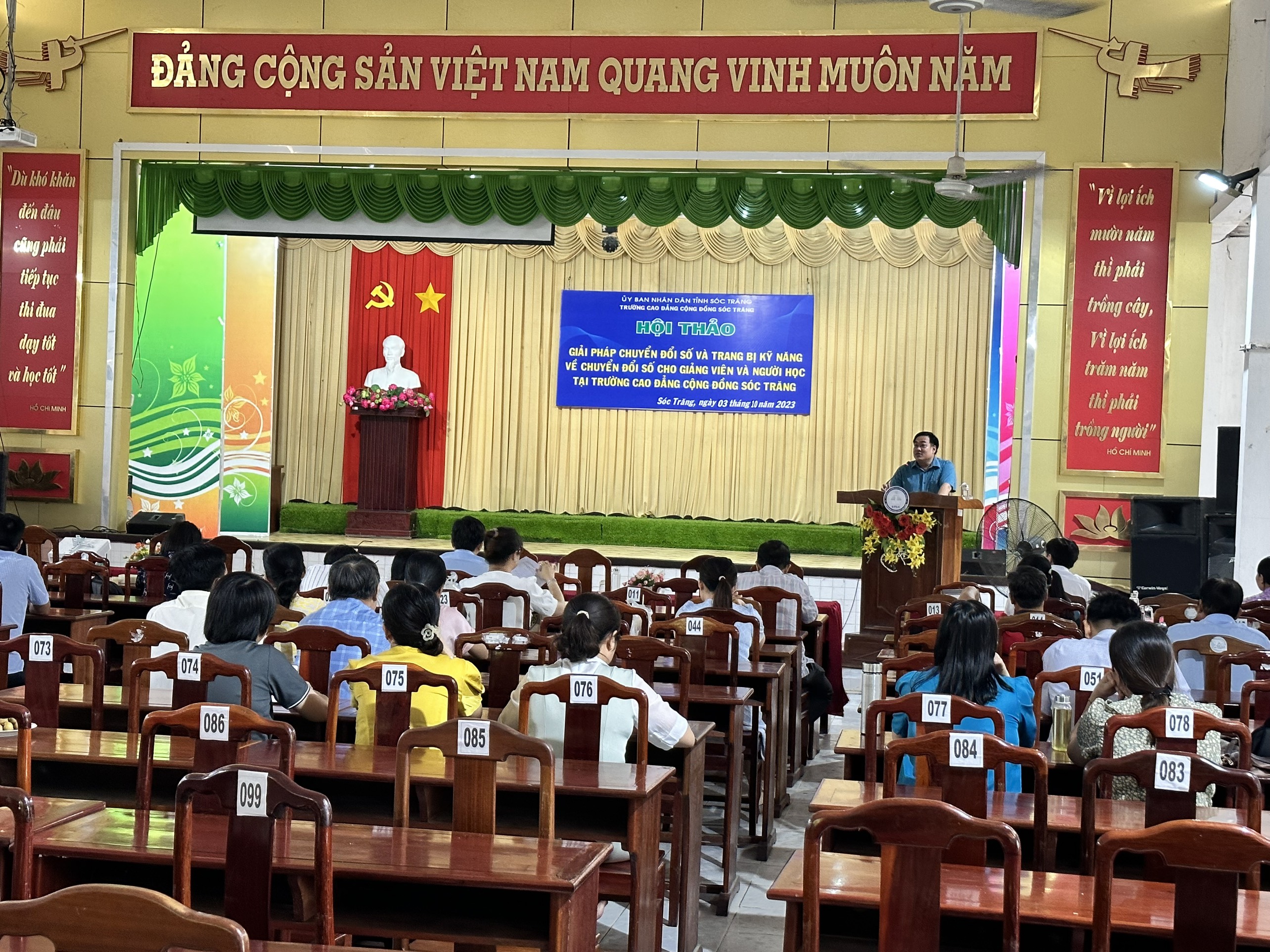Trường Cao đẳng Cộng đồng Sóc Trăng tổ chức Hội thảo khoa học